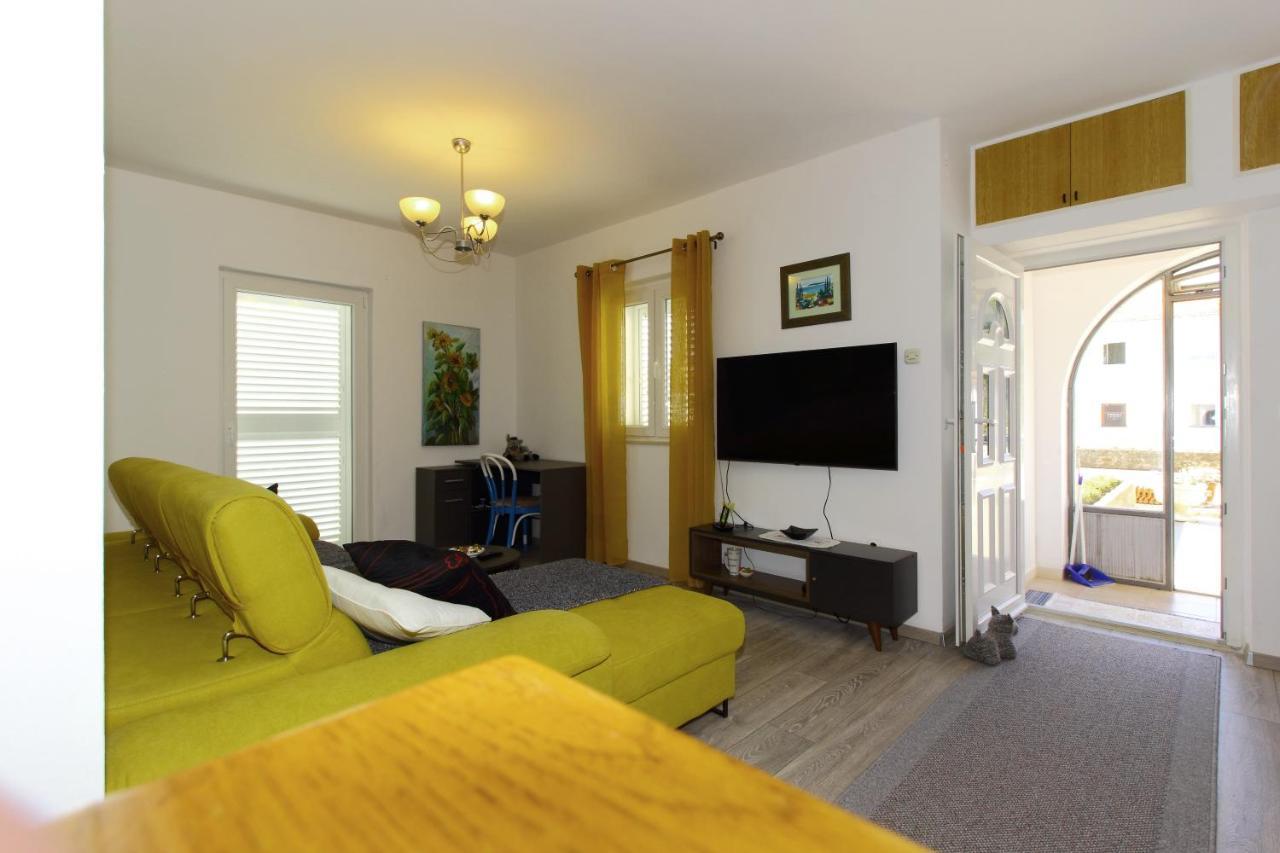 Apartment Marita Cilipi Bagian luar foto