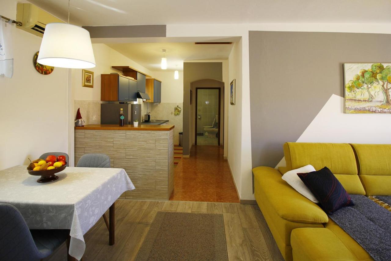 Apartment Marita Cilipi Bagian luar foto